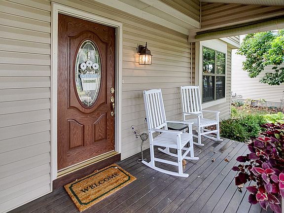 4th image of 7476 Bloomfield Pl