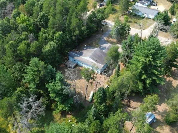 W5633 Deer Park Dr, New Lisbon, WI 53950