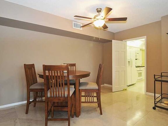5th image of 1121 Crandon Blvd APT D303
