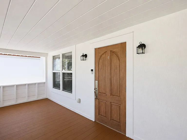 7121 SW 63rd Ave — Photo 3