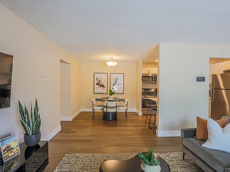 Jamestown Village Apartments — Photo 4