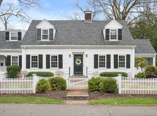12 Cherry Ln, Dedham, MA 02026