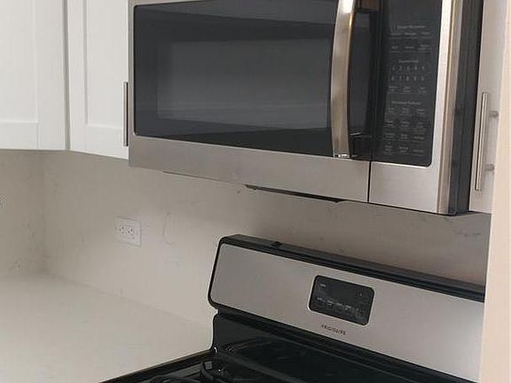 2nd image of 700 Biltmore Way APT 202