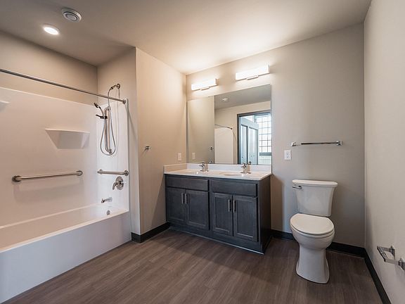 5th image of 3100 W Center St #3115