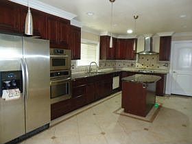 3rd image of 3624 Moorpark Ave