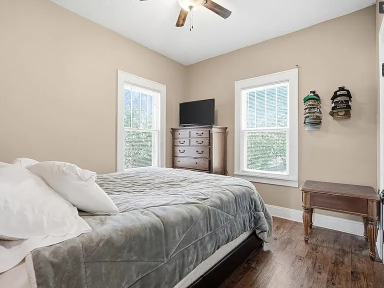 803 Osage St — Photo 8