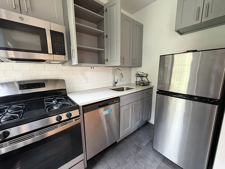 1151 Brighton Beach Ave #3N — Photo 3