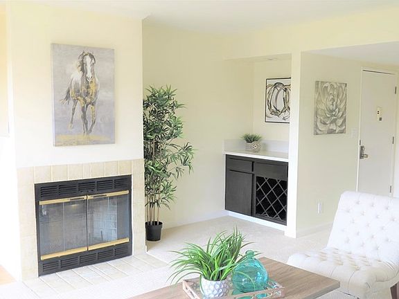 4th image of 5651 Windsor Way Unit 302