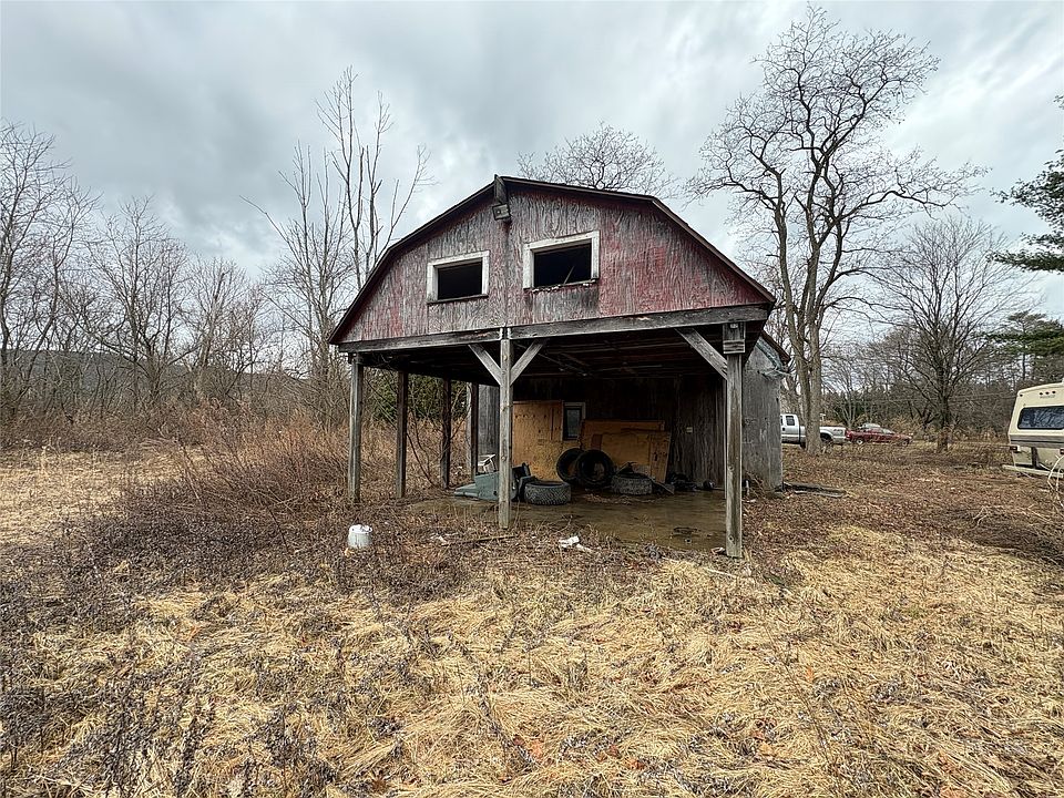 2nd image of 153 Stillwater Rd