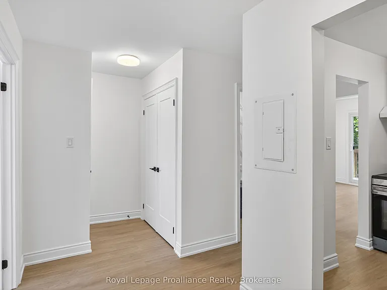 171 Hazlitt St #2 — Photo 3