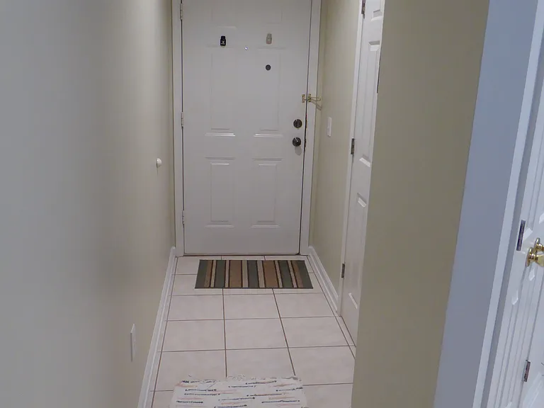 541 White River Dr #16G — Photo 4