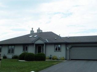 N80W17402 Cardinal Ct, Menomonee Falls, WI 53051