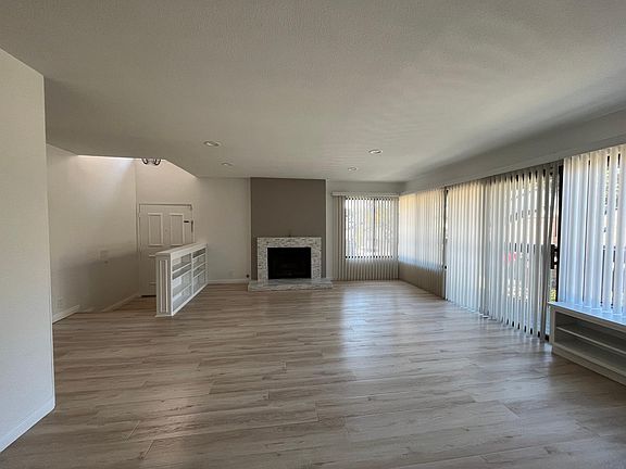 4th image of 8053 Caminito Gianna