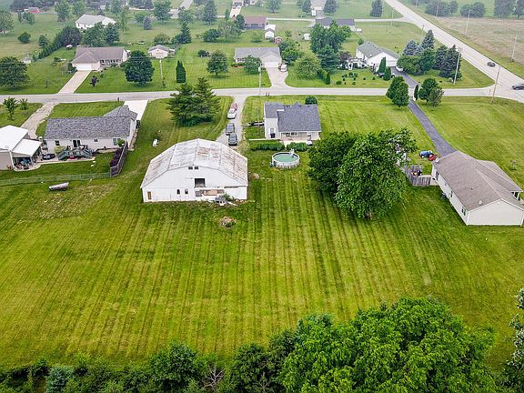 3rd image of 8039 Catawba Mechanicsburg Rd