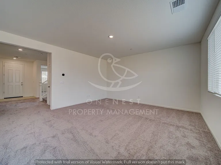 638 Valencia St — Photo 7