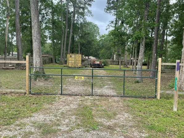 273 County Road 428, Dayton, TX 77535