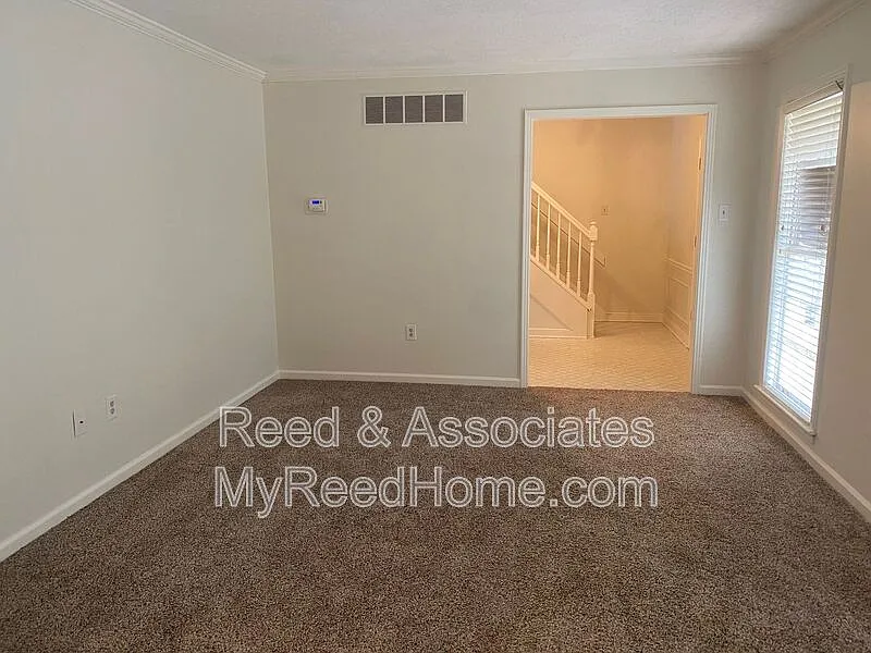 4 bed, 2.0 bath, 2654 sqft, $2,750 — Photo 3