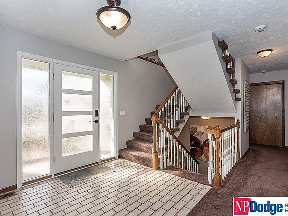 4th image of 601 Lasalle Cir