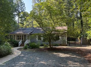 137B Windsor Cir, Chapel Hill, NC 27516