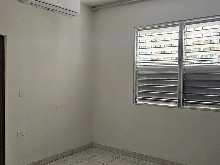 Calle Emmanuelli #210 Urb Davila y Llenza — Photo 11