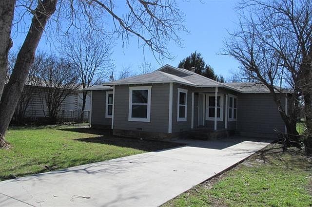 1st image of 1900 SE 18th St