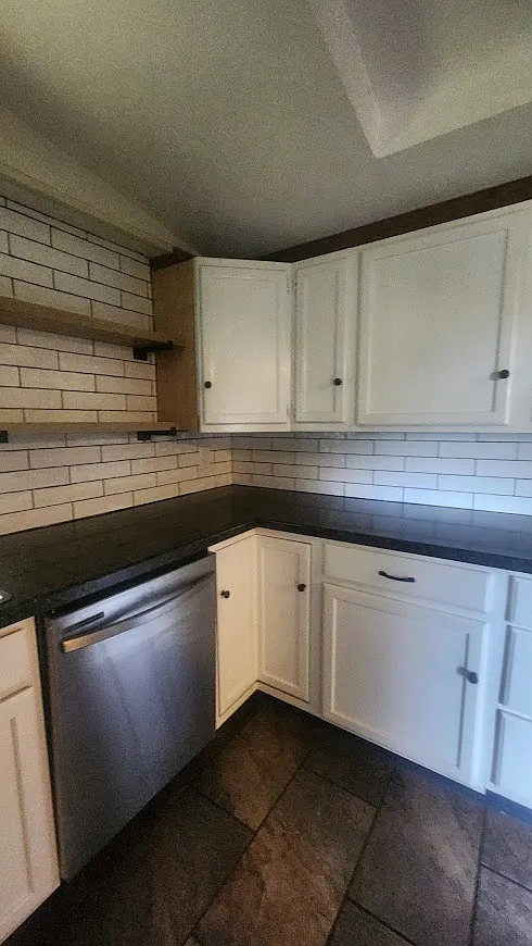 3 bed, 1248 sqft, $1,950 — Photo 4