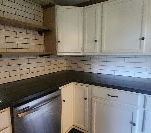 4th image of 1015 Mount Olive Rd