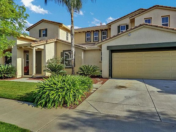2nd image of 3696 Valley Oak Dr