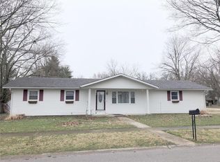 1500 Butternut Dr, Greenville, IL 62246