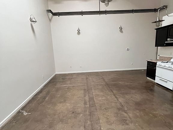 4th image of 1734 N Main St #633-140