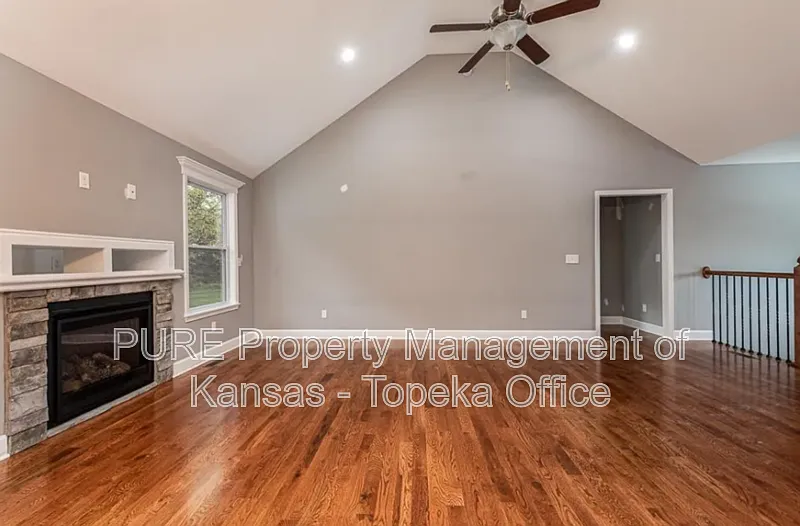 4 bed, 3.0 bath, 2090 sqft, $3,050 — Photo 4