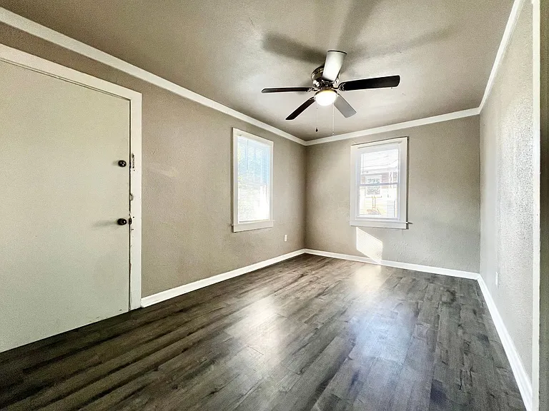 116 Grove St — Photo 17