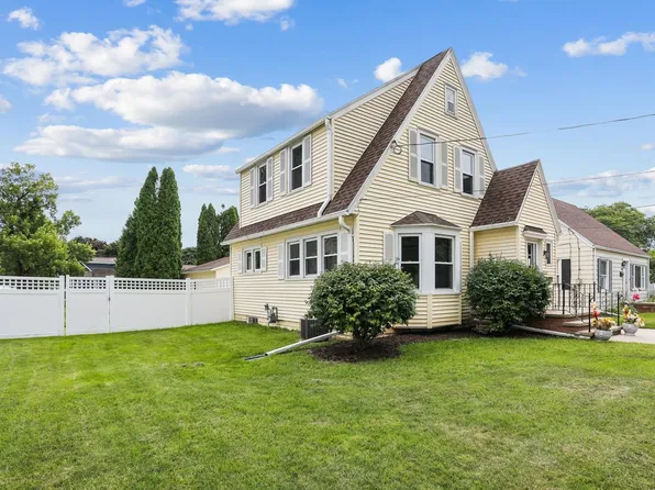 1517 W Franklin St, Appleton, WI 54914