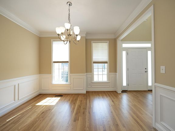 4th image of 3208 Rockford Rd