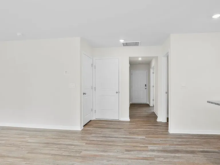 868 Wolverine Ln — Photo 12