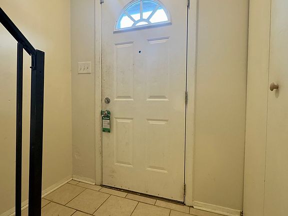 2nd image of 1830 Eloise Ln