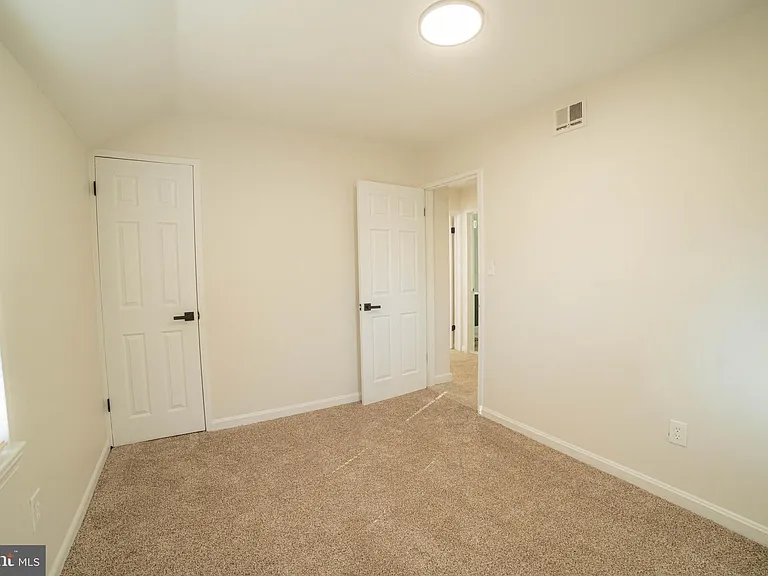 2409 Greeley Pl — Photo 17