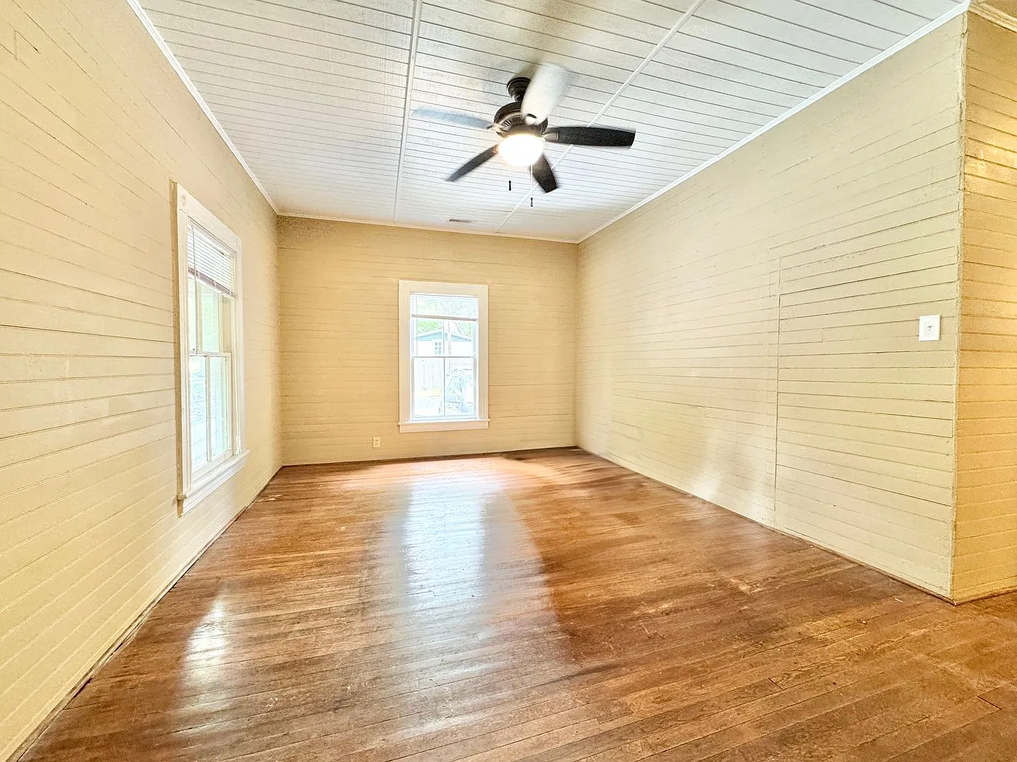 2 Bedroom in College Hill Convenient to UNCG and Downtown Greensboro! — Photo 4