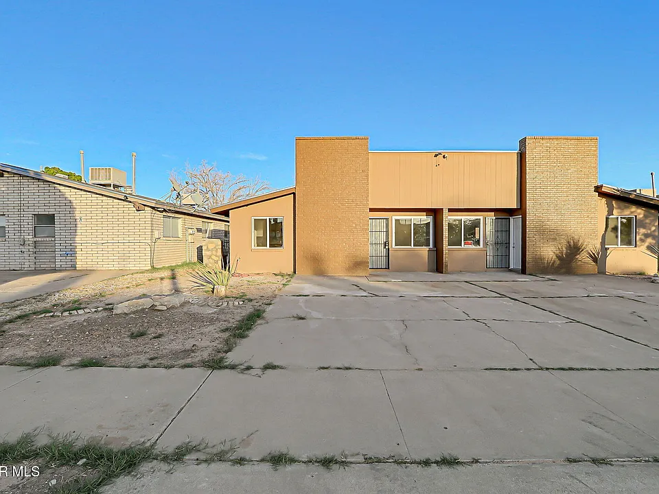 3016 E Glen Dr #EL