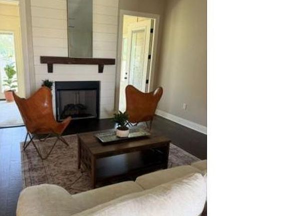 4th image of 245 Kathryns Ct