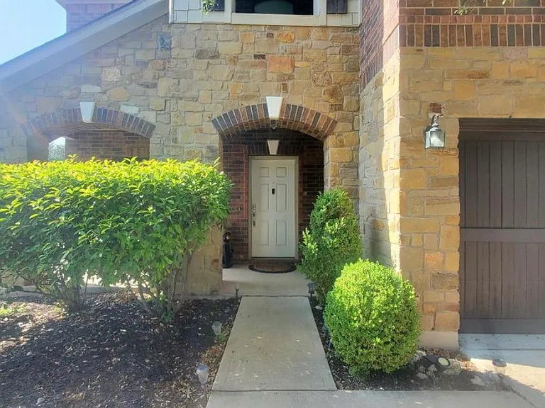 2101 Sage Canyon Dr — Photo 3