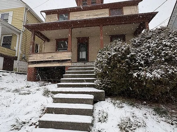 910 Lemon St, Johnstown, PA 15902