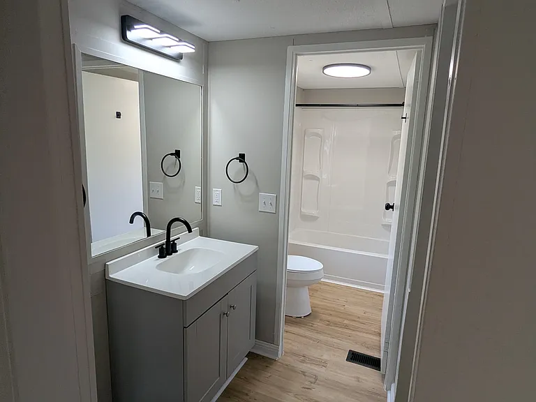 144 Andrew Dr — Photo 12