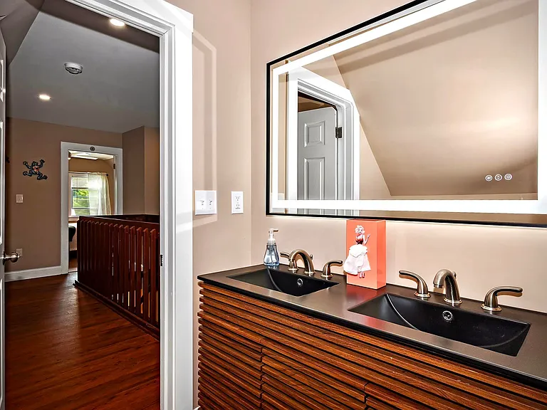 Bathroom for 3rd floor roommates