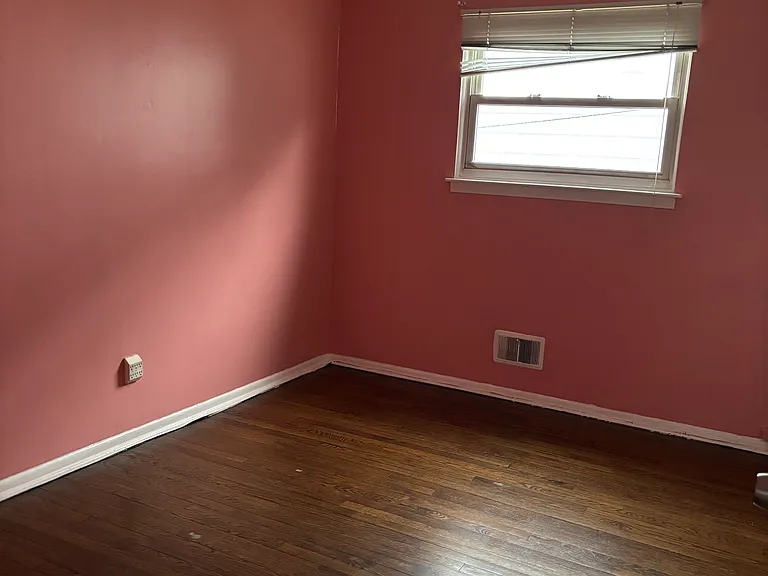 66 Van Buren Ave #1 — Photo 9