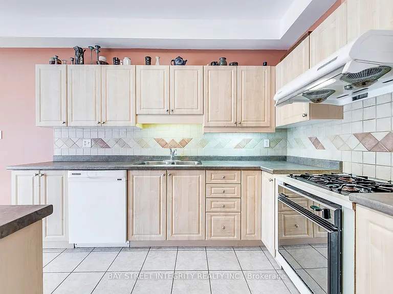 5326 Dryden Ave — Photo 16