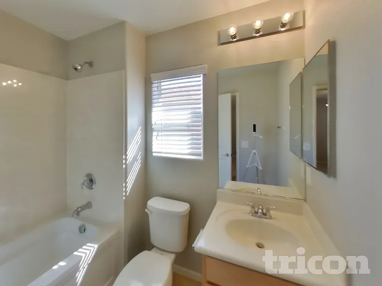 9273 Grassy Weep Ct — Photo 10