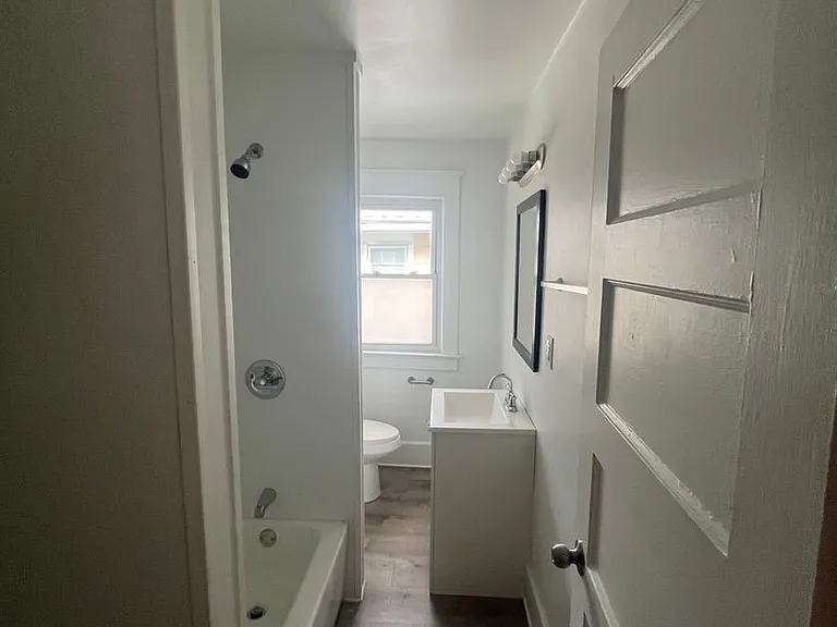15 Ellicott St — Photo 10