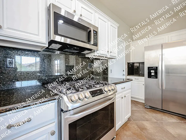 3751 W Desert Creek Ln — Photo 15