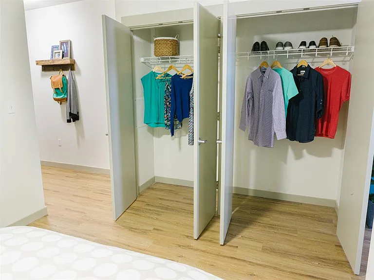 HUB 9 — Photo 13